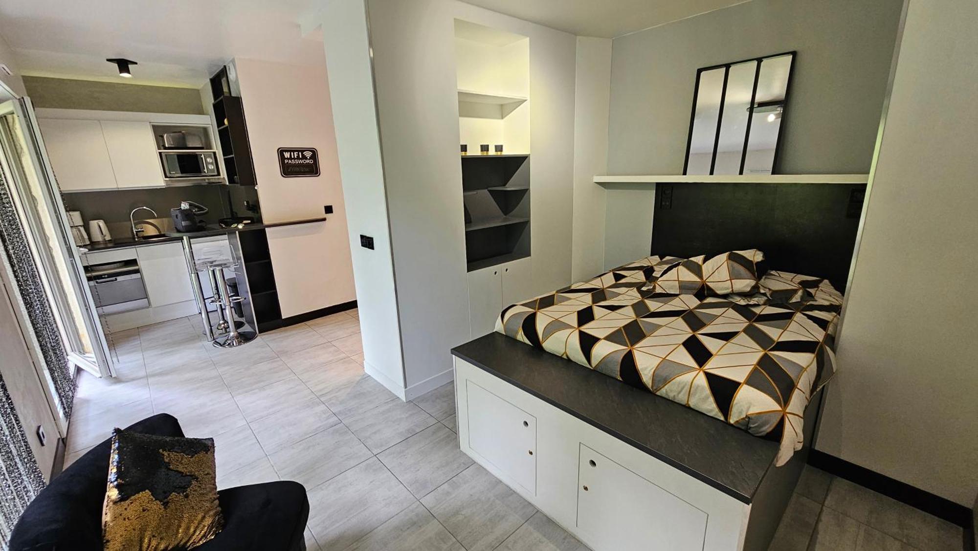 Apartment Confidentiel Standing - Terrasse&parking Privé - Port De Plaisance Évian-les-Bains